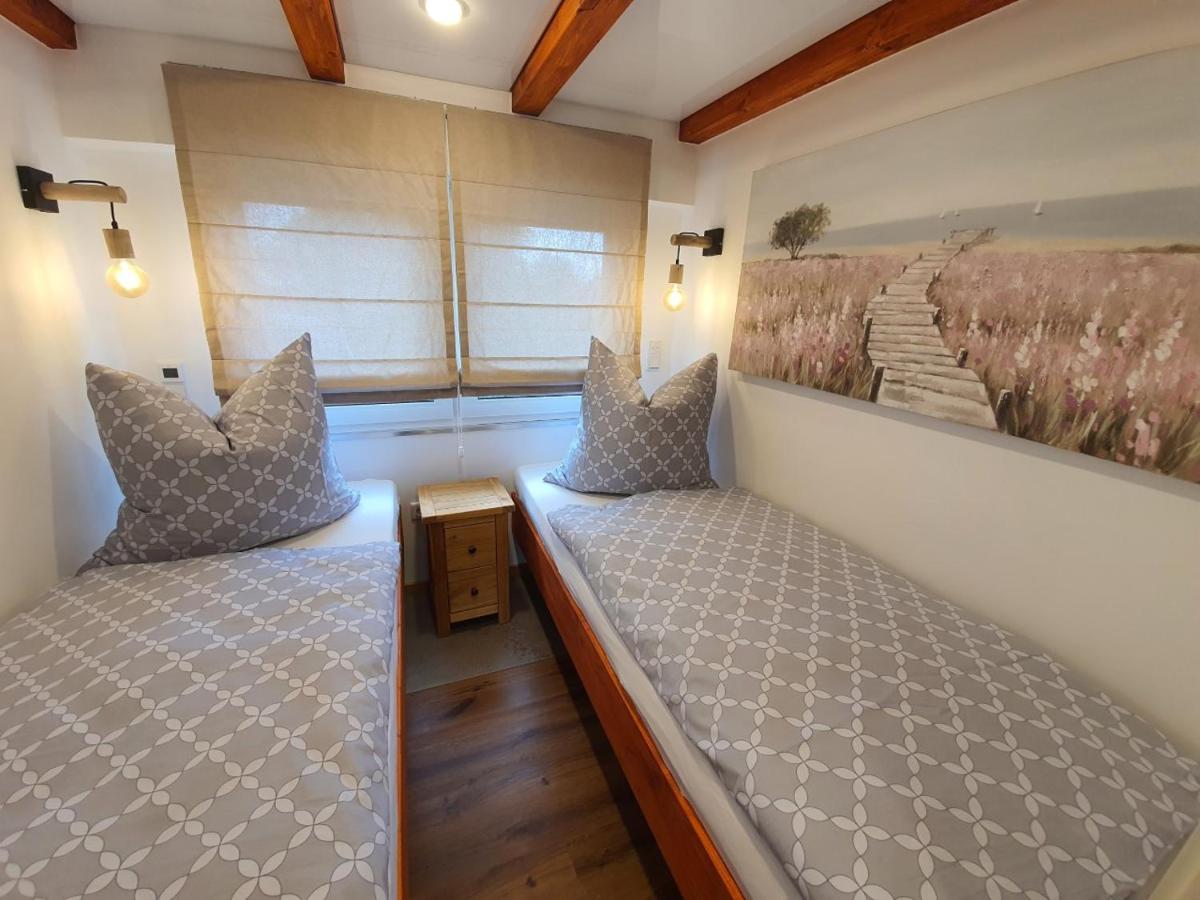 Ferienhaus Am See Hungen Eksteriør billede